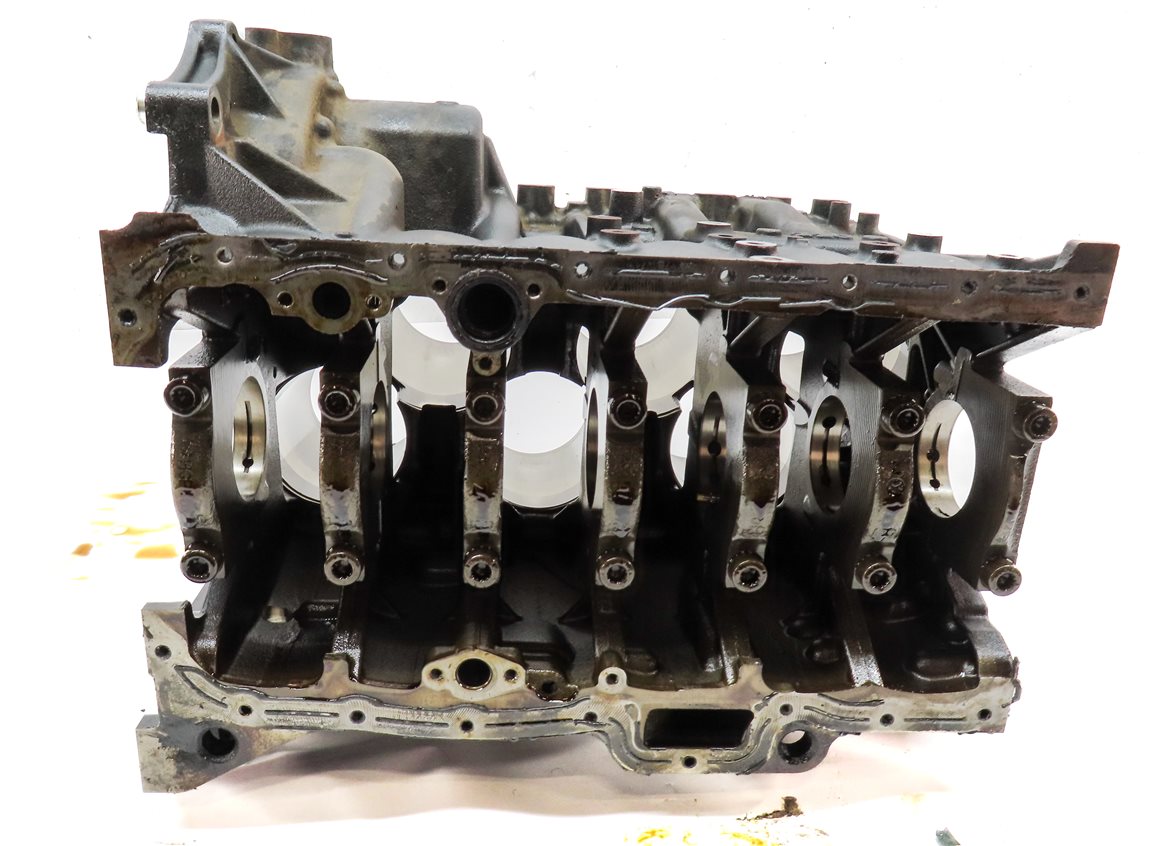 Thumbnail 7: 2011-2012 PORSCHE CAYENNE (958) 3.6L M55.02 VR6 ENGINE CYLINDER BLOCK (BARE)