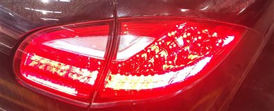 Thumbnail 2: 2011-2014 PORSCHE CAYENNE (958) RIGHT PASSENGER INNER TAILLIGHT LIGHT LAMP