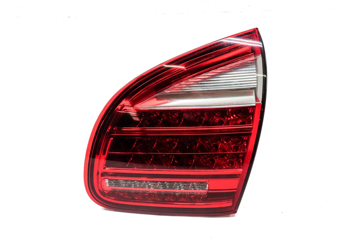 Thumbnail 3: 2011-2014 PORSCHE CAYENNE (958) RIGHT PASSENGER INNER TAILLIGHT LIGHT LAMP
