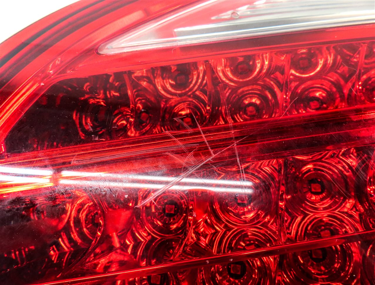 Thumbnail 7: 2011-2014 PORSCHE CAYENNE (958) RIGHT PASSENGER INNER TAILLIGHT LIGHT LAMP