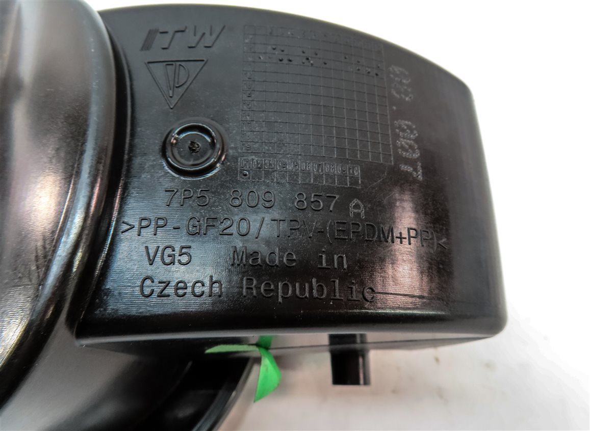 Thumbnail 7: 2011-2018 PORSCHE CAYENNE (958) FUEL TANK DOOR w/ HOUSING (Black)