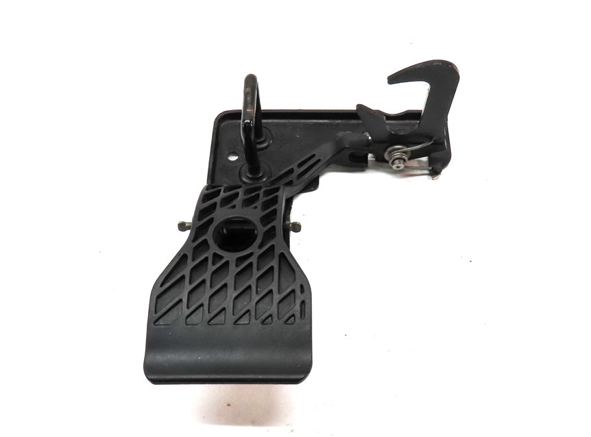 Thumbnail 4: 2011 AUDI A3 (8P) HATCHBACK HOOD SAFETY CATCH HOOK w/ RELEASE LEVER