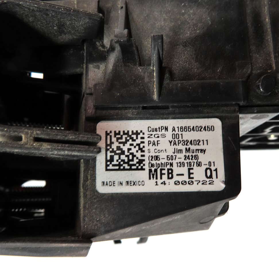 Thumbnail 7: 2012 MERCEDES ML350 (W166) POSITIVE POWER BATTERY JUNCTION BOX