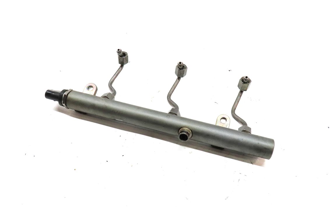 Thumbnail 1: 2012 MERCEDES ML350 (W166) 3.0L DIESEL (642.826) ENGINE RIGHT FUEL RAIL w/ LINES