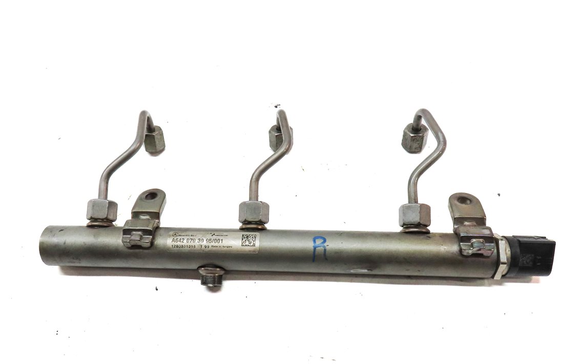 Thumbnail 5: 2012 MERCEDES ML350 (W166) 3.0L DIESEL (642.826) ENGINE RIGHT FUEL RAIL w/ LINES