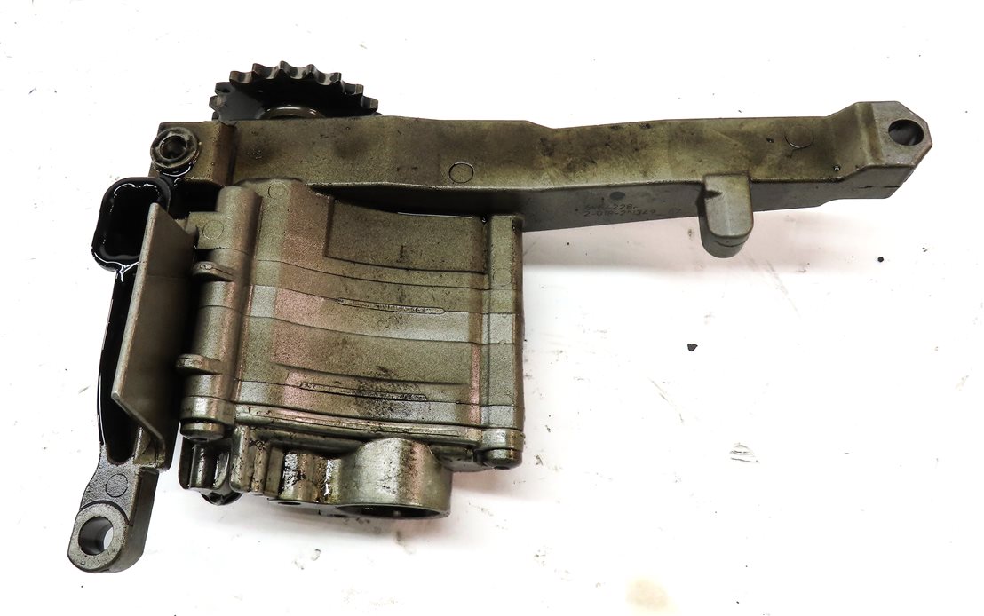 Thumbnail 6: 2012 MERCEDES ML350 (W166) 3.0L DIESEL (642.826) ENGINE OIL PUMP