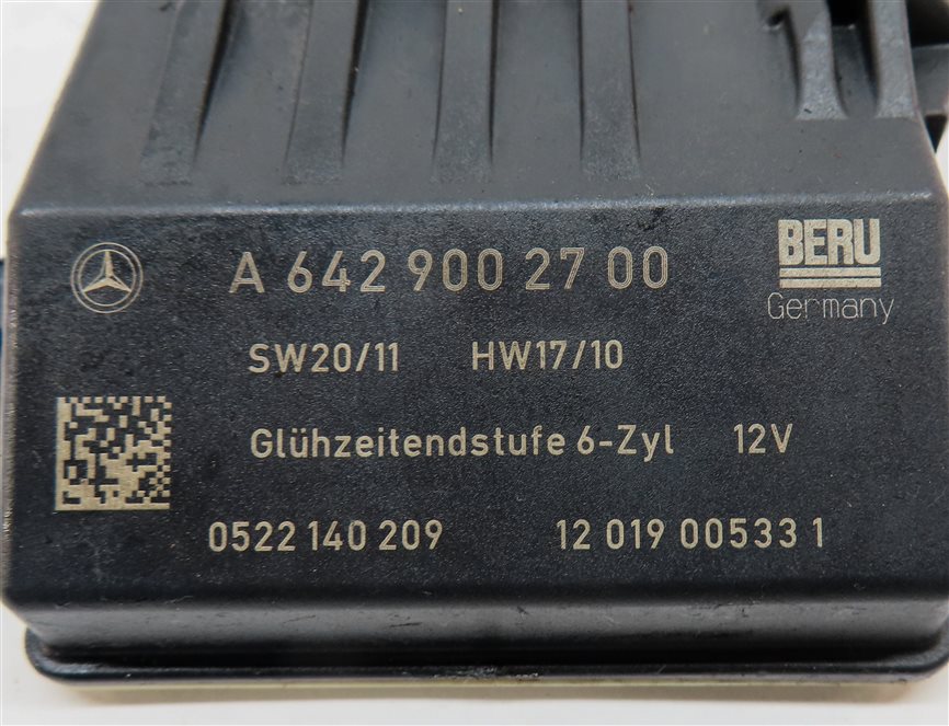Thumbnail 5: 07-13 MERCEDES E320 E350 GL350 ML350 S350 R320 R350 - DIESEL GLOW PLUG MODULE