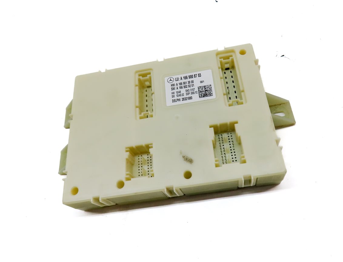 Thumbnail 3: 2012 MERCEDES ML350 (W166) REAR SIGNAL ACQUISTION MODULE (SAM)