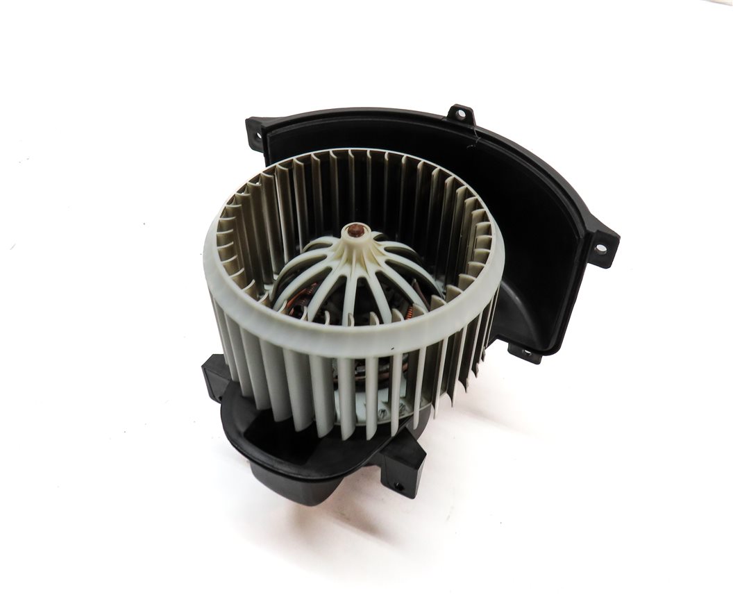 Thumbnail 1: 2011-2015 AUDI Q7 (4L) FRONT HVAC HEATER A/C BLOWER FAN MOTOR