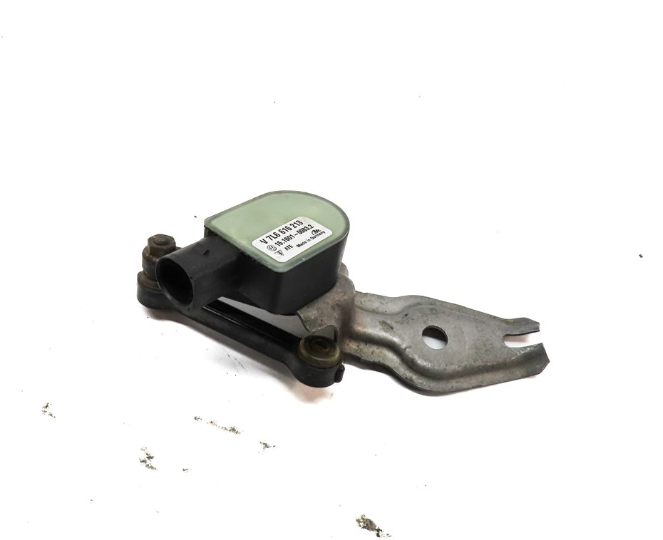 Thumbnail 1: 2012 AUDI Q7 (4L) FRONT LEFT DRIVER SUSPENSION HEIGHT LEVEL SENSOR