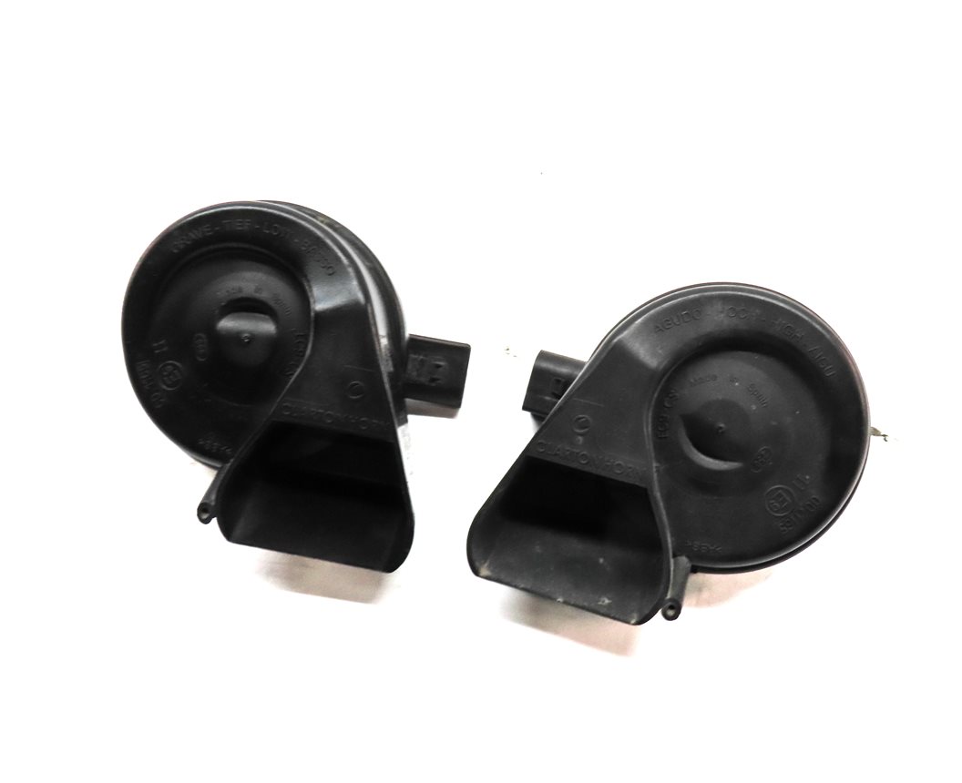 Thumbnail 1: 2007-2015 AUDI Q7 R8 (4L 4S) HIGH & LOW TONE NOTE SIGNAL SAFETY HORN SET-2