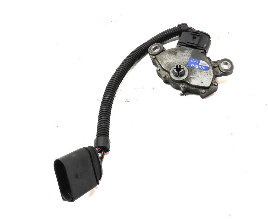 Thumbnail 2: 2012 AUDI Q7 (4L) 3.0L DIESEL AUTO TRANSMISSION NEUTRAL SAFETY SWITCH & HARNESS