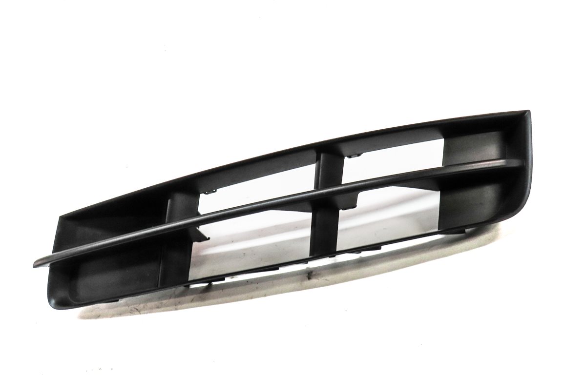 Thumbnail 3: 2012 AUDI Q7 (4L) FRONT LEFT DRIVER SIDE LOWER BUMPER AIR VENT GRILLE TRIM