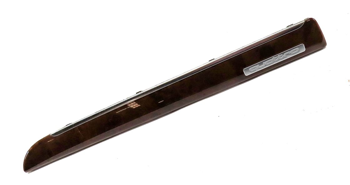 Thumbnail 3: 2012 AUDI Q7 (4L) FRONT RIGHT PASSENGER DASH TRIM PANEL (Walnut)