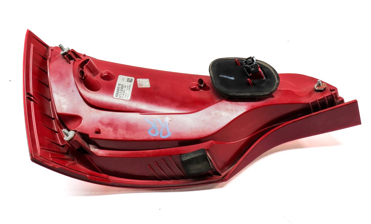 Thumbnail 5: 2010-2015 AUDI Q7 (4L) RIGHT PASSENGER REAR TAILLIGHT BRAKE LIGHT LAMP (LED)