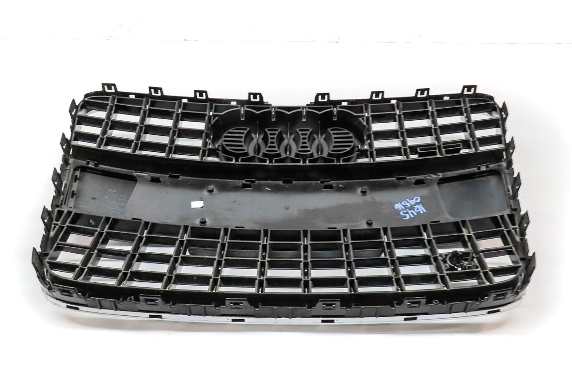 Thumbnail 5: 2010-2015 AUDI Q7 (4L) FRONT MAIN CENTER HOOD GRILLE AIR VENT TRIM (BLACK)