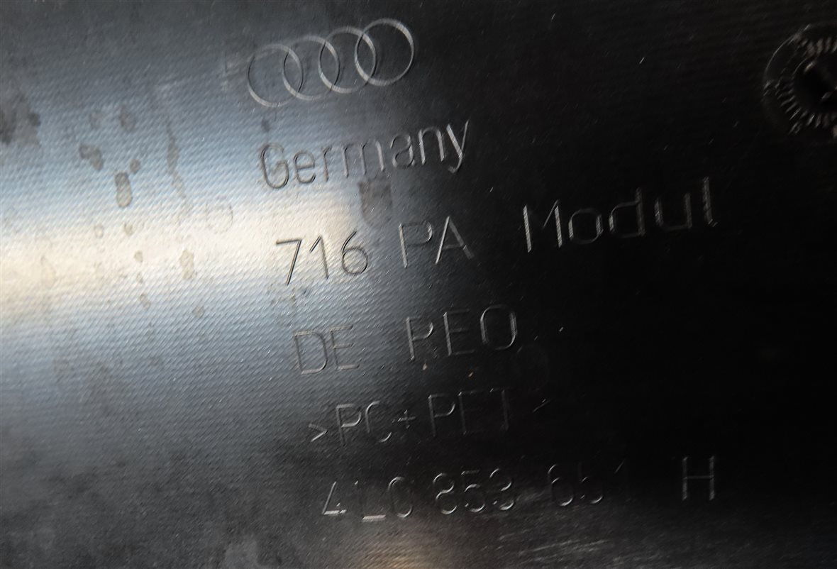 Thumbnail 7: 2010-2015 AUDI Q7 (4L) FRONT MAIN CENTER HOOD GRILLE AIR VENT TRIM (BLACK)