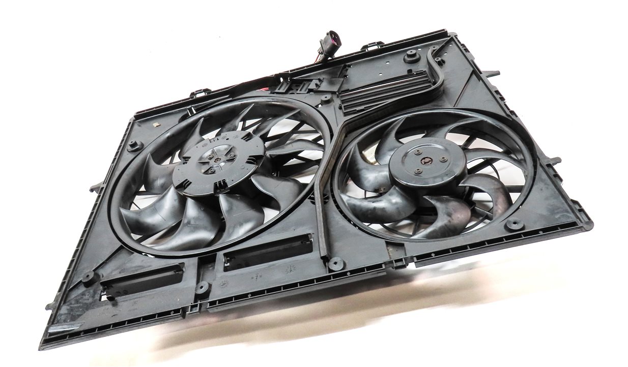 Thumbnail 3: 11-15 AUDI Q7 (4L) 3.0L ENGINE RADIATOR COOLING FAN (FOR MODELS w/ HITCH OPTION)