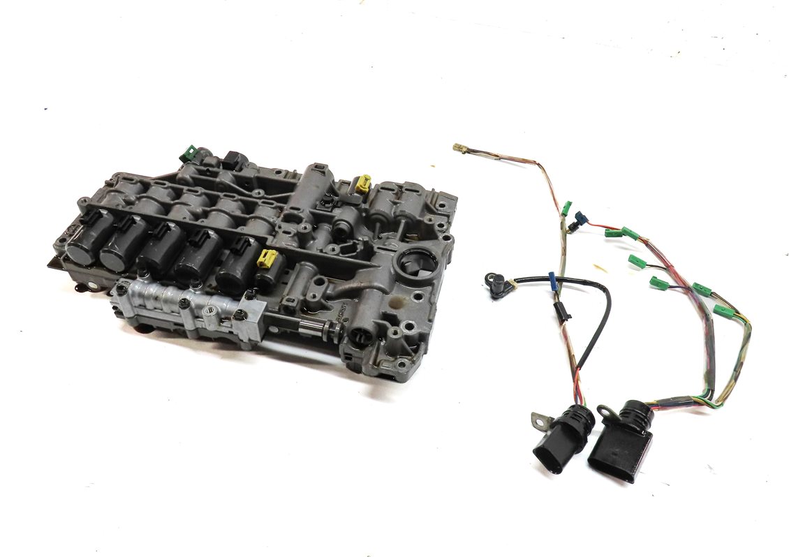 Thumbnail 1: 11-15 VW TOUAREG AUDI Q7 4L 3.0L TDI DIESEL AUTOMATIC TRANSMISSION VALVE BODY