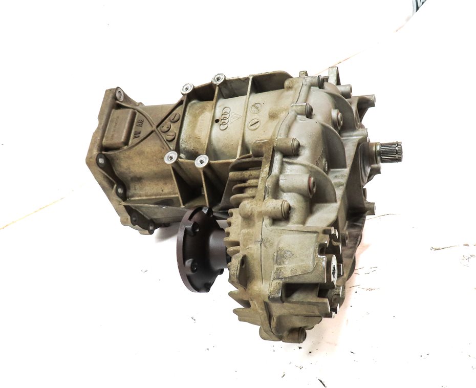 Thumbnail 4: 2011-2015 AUDI Q7 (4L) 3.0L DIESEL ENGINE - FRONT TRANSFER CASE ASSEMBLY (MTP)