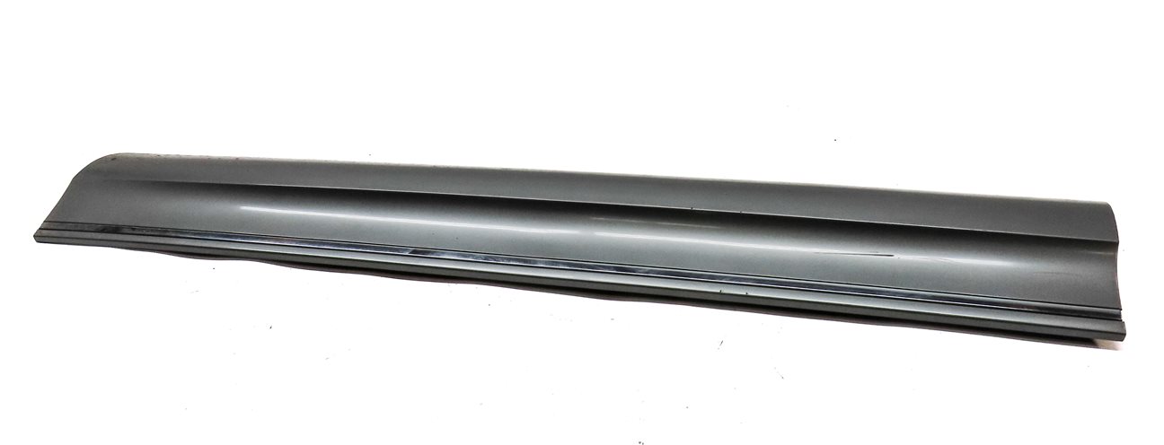 Thumbnail 1: 10-15 AUDI Q7 (4L) FRONT RIGHT PASSENGER LOWER DOOR TRIM MOULDING PANEL (Grey)