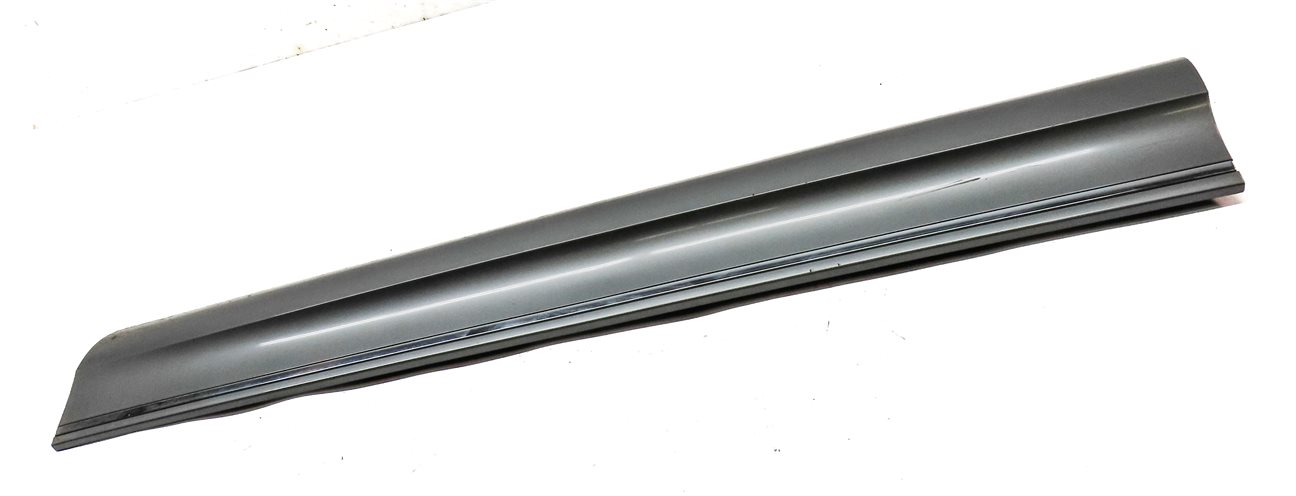 Thumbnail 3: 10-15 AUDI Q7 (4L) FRONT RIGHT PASSENGER LOWER DOOR TRIM MOULDING PANEL (Grey)