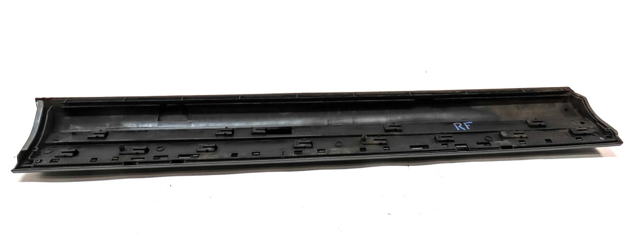 Thumbnail 5: 10-15 AUDI Q7 (4L) FRONT RIGHT PASSENGER LOWER DOOR TRIM MOULDING PANEL (Grey)