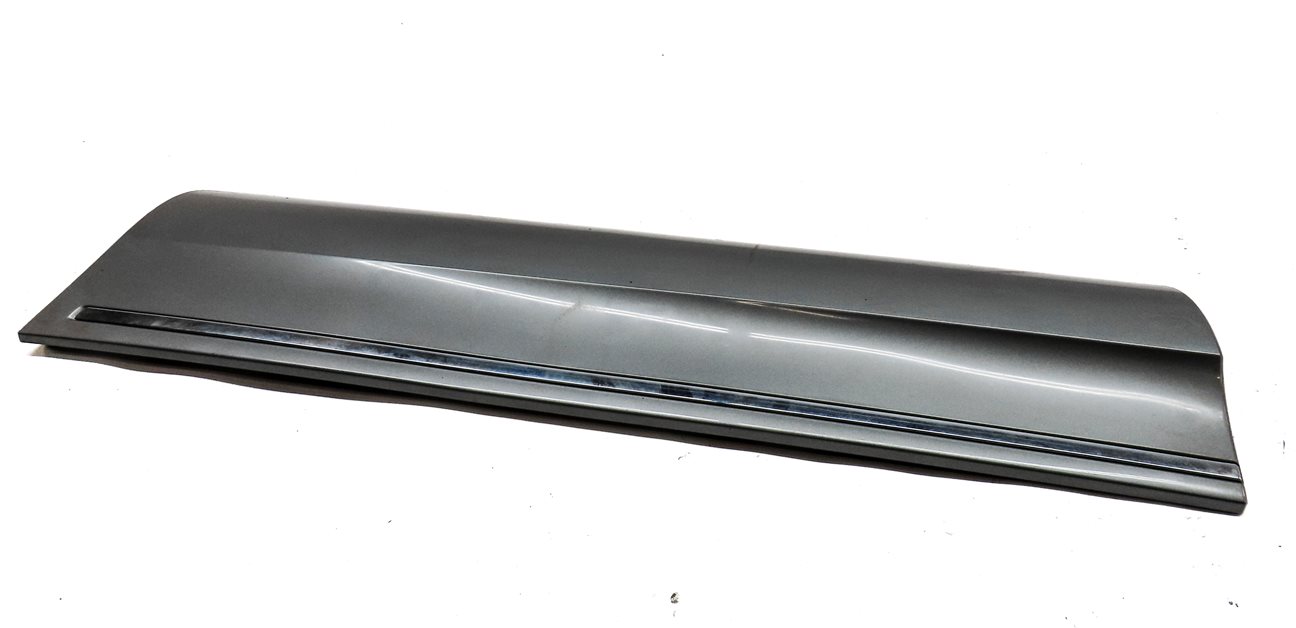 2010-2015 AUDI Q7 (4L) REAR LEFT LOWER DOOR MOULDING TRIM PANEL (Grey)