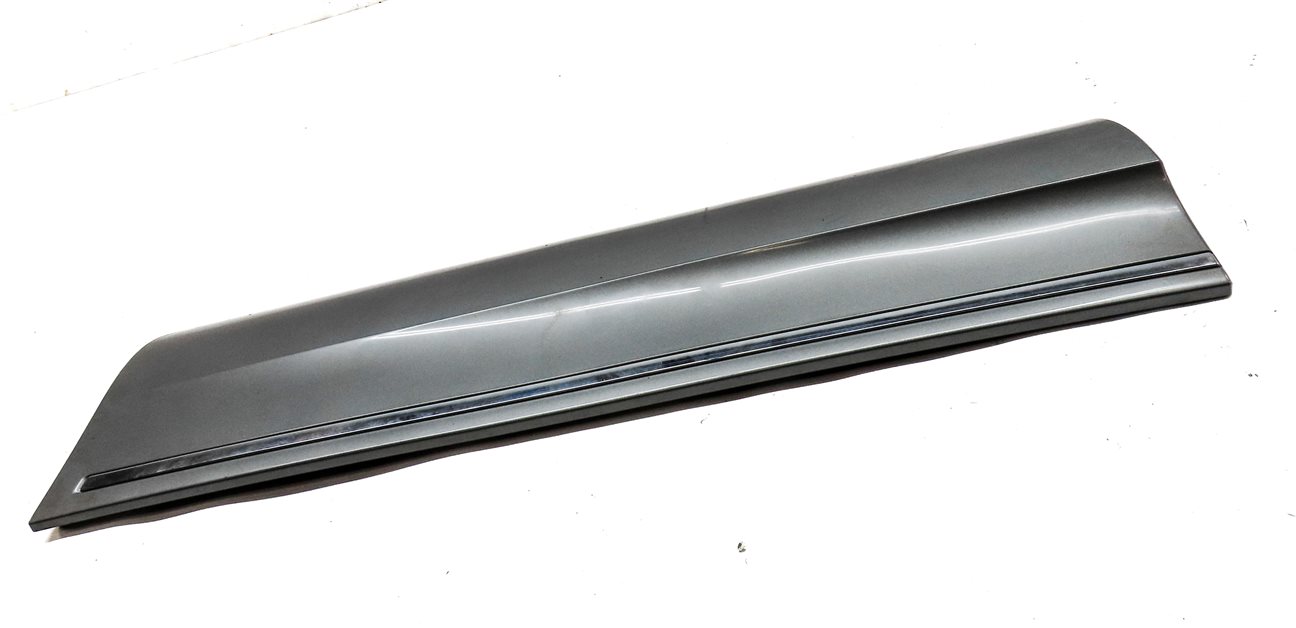 Thumbnail 3: 2010-2015 AUDI Q7 (4L) REAR LEFT LOWER DOOR MOULDING TRIM PANEL (Grey)