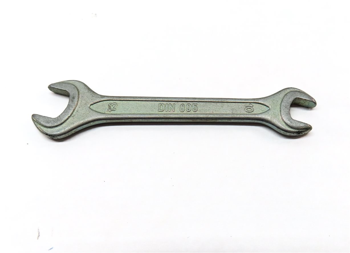 Thumbnail 7: 2013-2015 AUDI Q7 (4L) EMERGENCY SPARE TIRE CAR LIFT JACK LUG WRENCH TOOL KIT