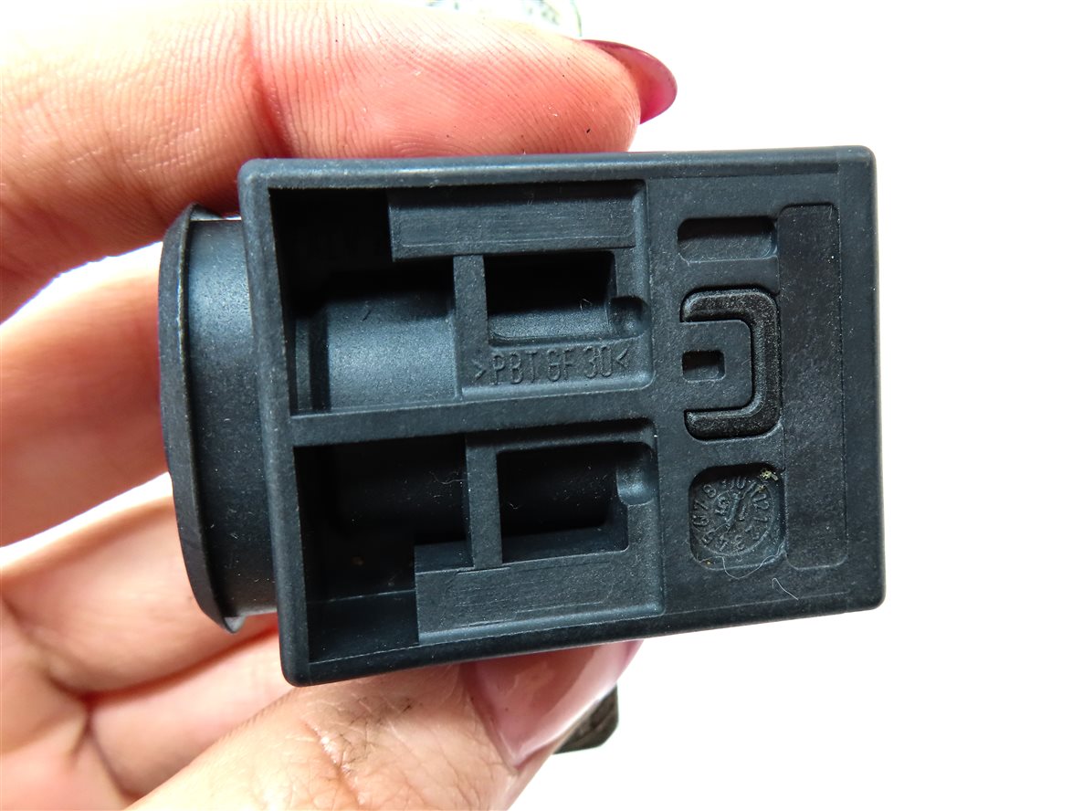 Thumbnail 5: 2015 AUDI Q7 (4L) 3.0L SUPER (CTWA) BATTERY OVERLOAD PROTECTION SWITCH MODULE