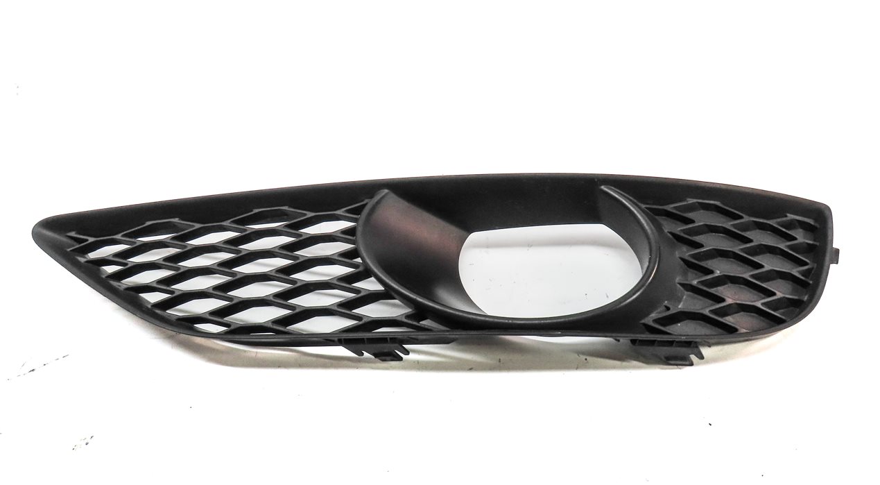 Thumbnail 2: 2015 AUDI Q7 PRESTIGE (4L) FRONT LEFT DRIVER LOWER FOG LIGHT LAMP TRIM (BLACK)