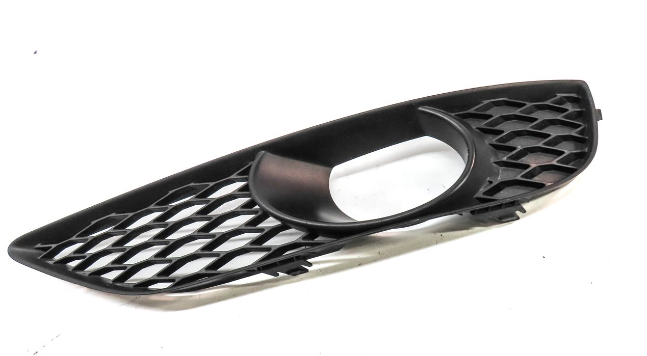 Thumbnail 3: 2015 AUDI Q7 PRESTIGE (4L) FRONT LEFT DRIVER LOWER FOG LIGHT LAMP TRIM (BLACK)