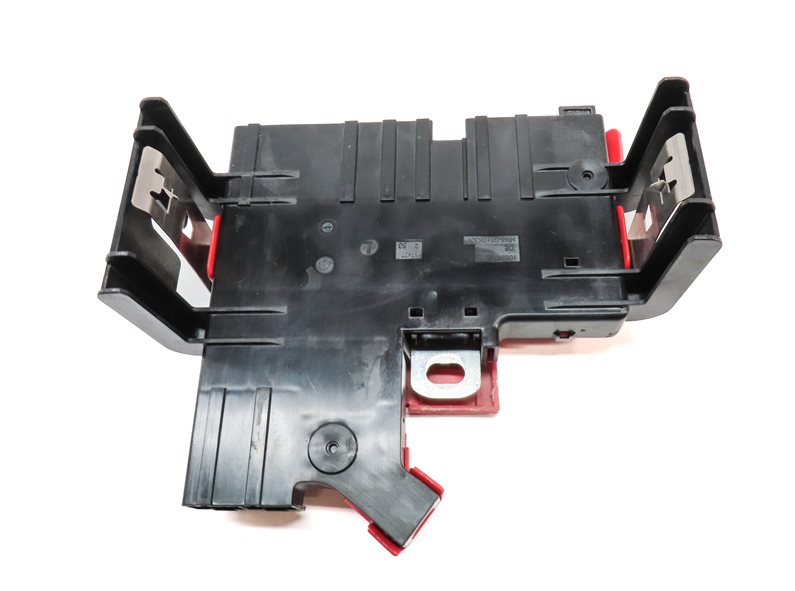Thumbnail 4: 2013 BMW 535I (F10) 3.0L (N55) ENGINE MOTOR POSITIVE BATTERY POWER PLATE