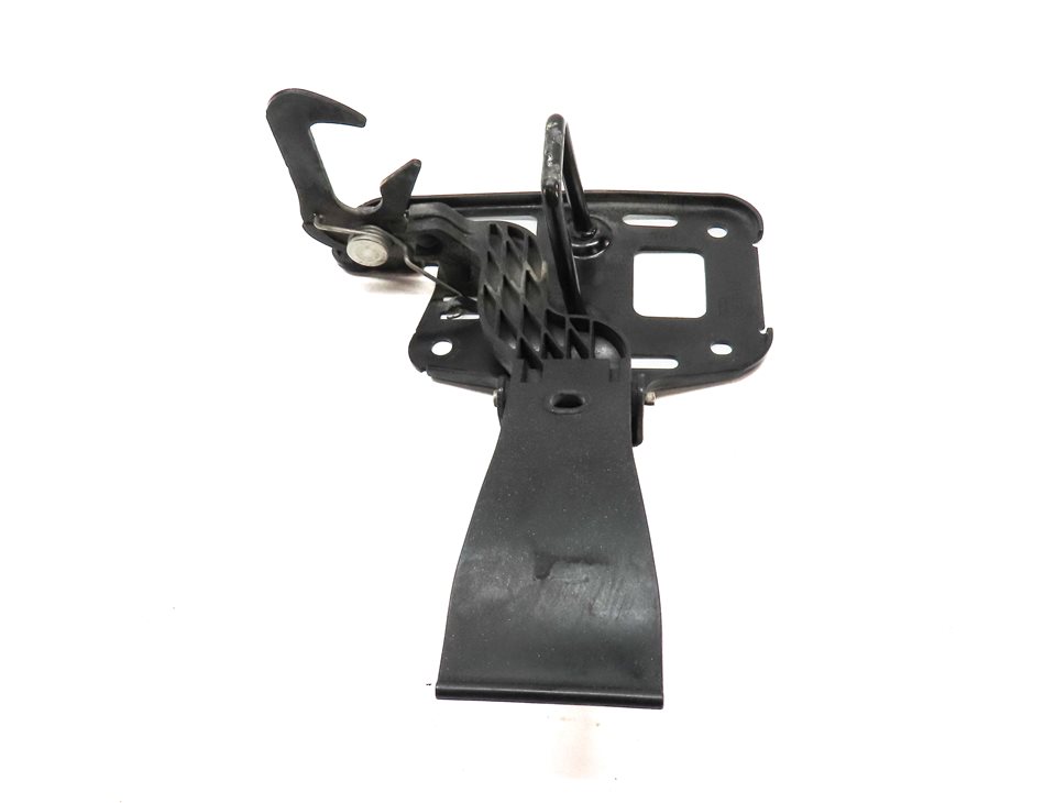 Thumbnail 4: 2010 AUDI S4 (B8 8K) HOOD SAFETY CATCH HOOK w/ RELEASE LEVER ASSEMBLY