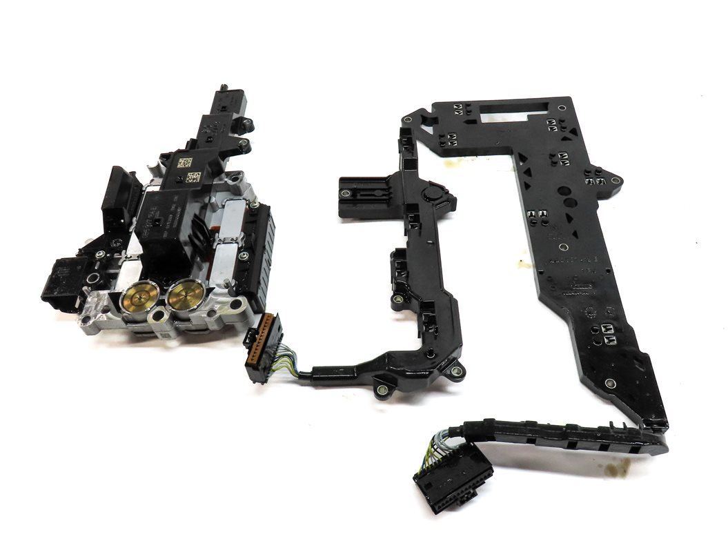 Thumbnail 2: 10-11 AUDI S4 A5 S5 (B8 8K 8T) AWD 7 SPEED AUTO TRANSMISSION VALVE BODY