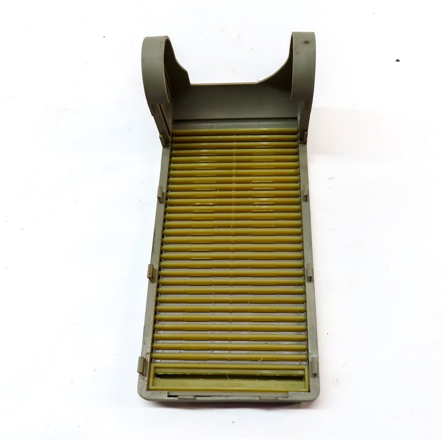 Thumbnail 5: 2012 AUDI A3 HATCHBACK (8P) FRONT CENTER CONSOLE DRINK CUP HOLDER (BEIGE)