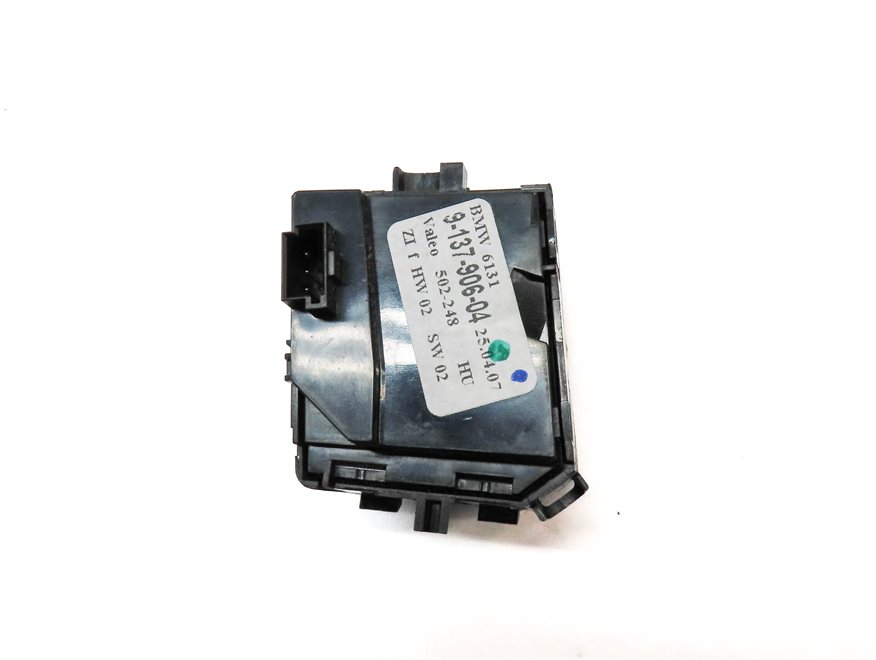 Thumbnail 5: 2008 BMW 535XI SEDAN (E60) HEATED SEAT TRUNK RELEASE CONTROL PANEL SWITCH BUTTON