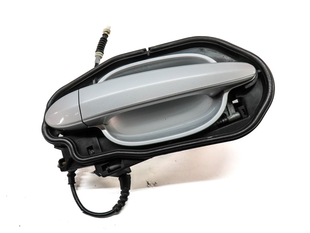 Thumbnail 3: 04-10 BMW 530i 535i 545i 550i M5 (E60) REAR LEFT EXTERIOR DOOR HANDLE (Silver)