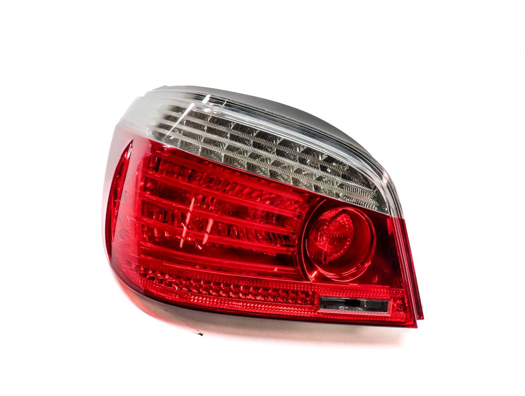 2008-2010 BMW 528i 535i 550i M5 (E60) LEFT DRIVER TAILLIGHT BRAKE LIGHT LAMP