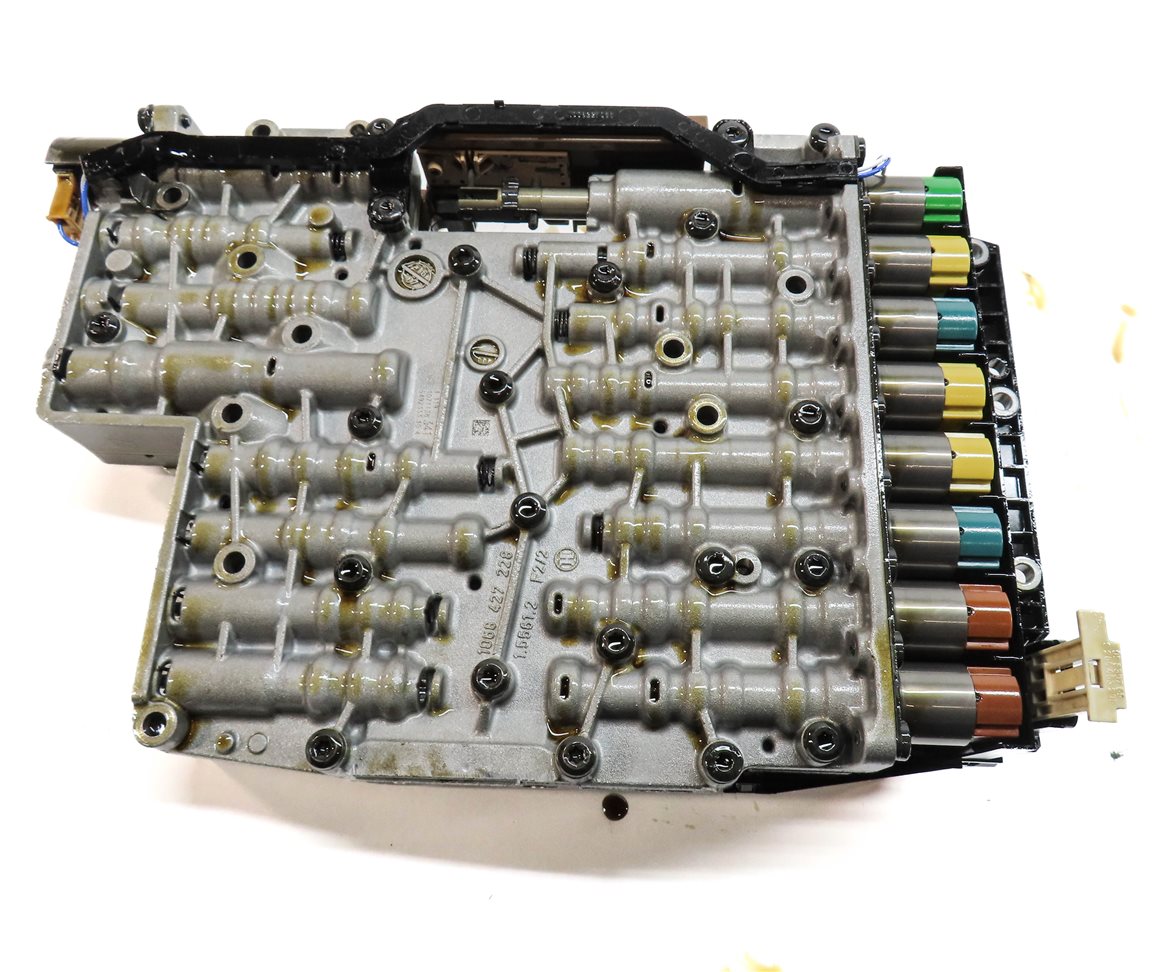Thumbnail 6: 2008-2010 BMW 535Xi (E60) Xi AWD 6HP-19 AUTOMATIC TRANSMISSION VALVE BODY