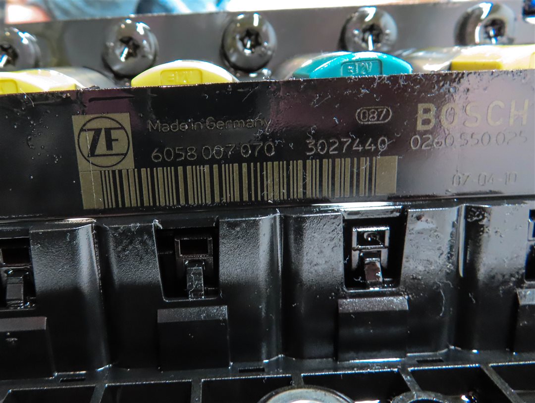 Thumbnail 7: 2008-2010 BMW 535Xi (E60) Xi AWD 6HP-19 AUTOMATIC TRANSMISSION VALVE BODY