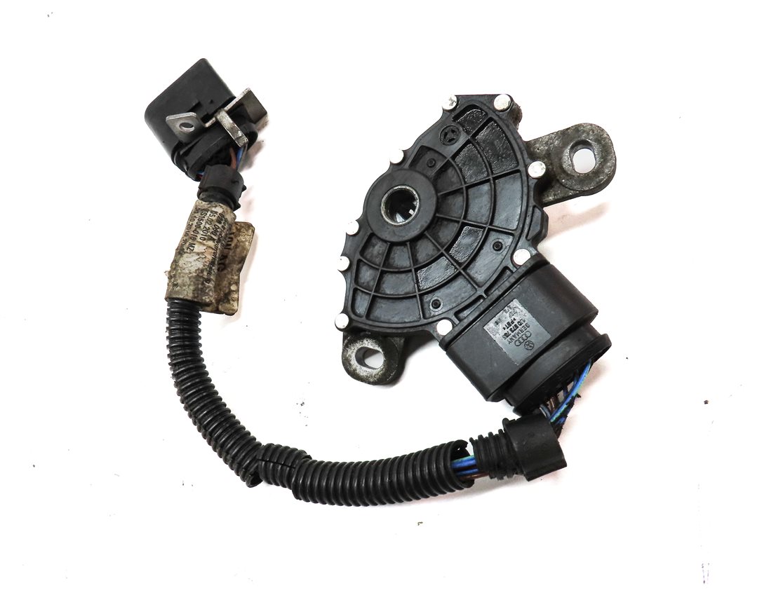 Thumbnail 3: 2011 AUDI Q7 (4L) 3.0L AUTO AUTOMATIC TRANSMISSION NEUTRAL SAFETY SWITCH