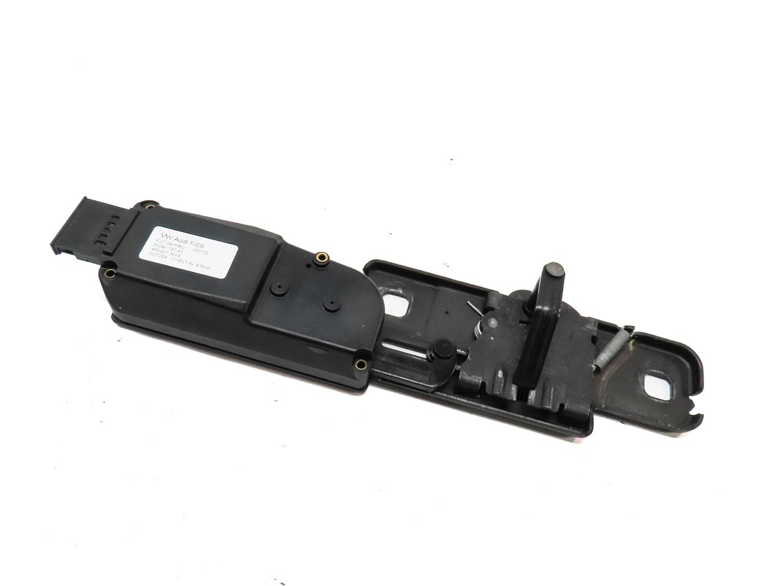 Thumbnail 3: 2011 AUDI Q7 (4L) REAR HATCH TRUNK TAILGATE STRIKER PLATE w/ ACTUATOR MOTOR