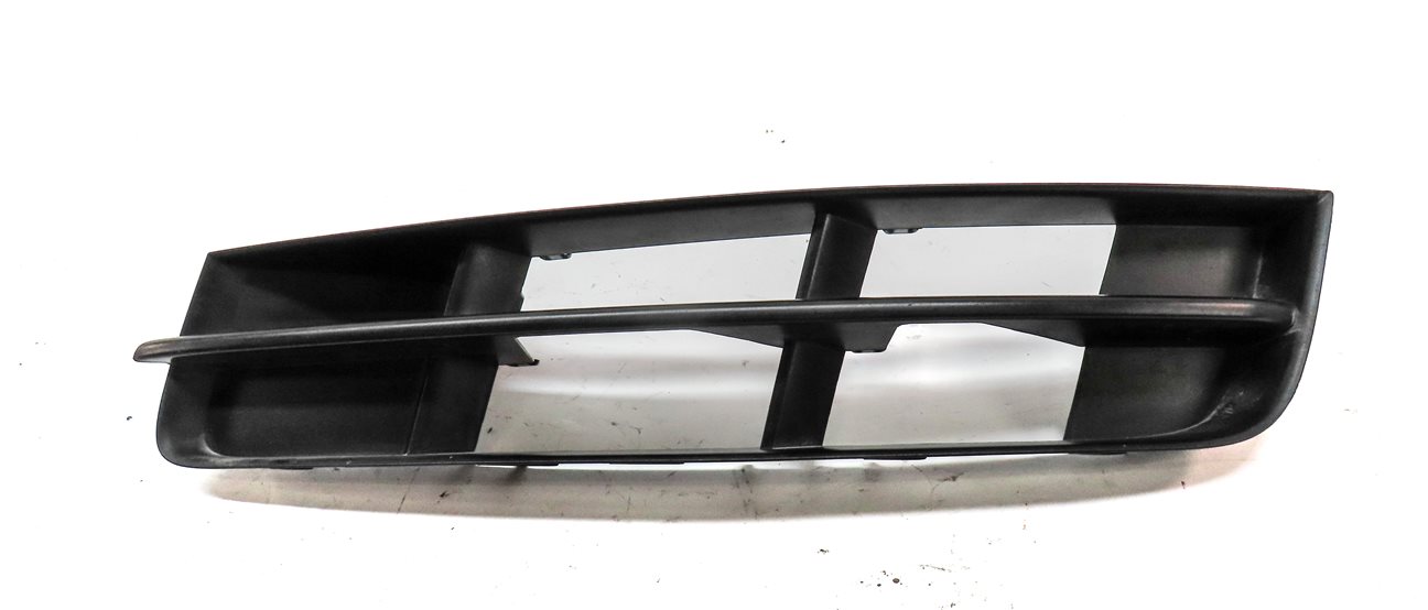 Thumbnail 2: 2011 AUDI Q7 (4L) FRONT LEFT DRIVER LOWER BUMPER GRILLE END AIR VENT