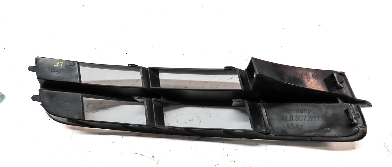 Thumbnail 5: 2011 AUDI Q7 (4L) FRONT LEFT DRIVER LOWER BUMPER GRILLE END AIR VENT
