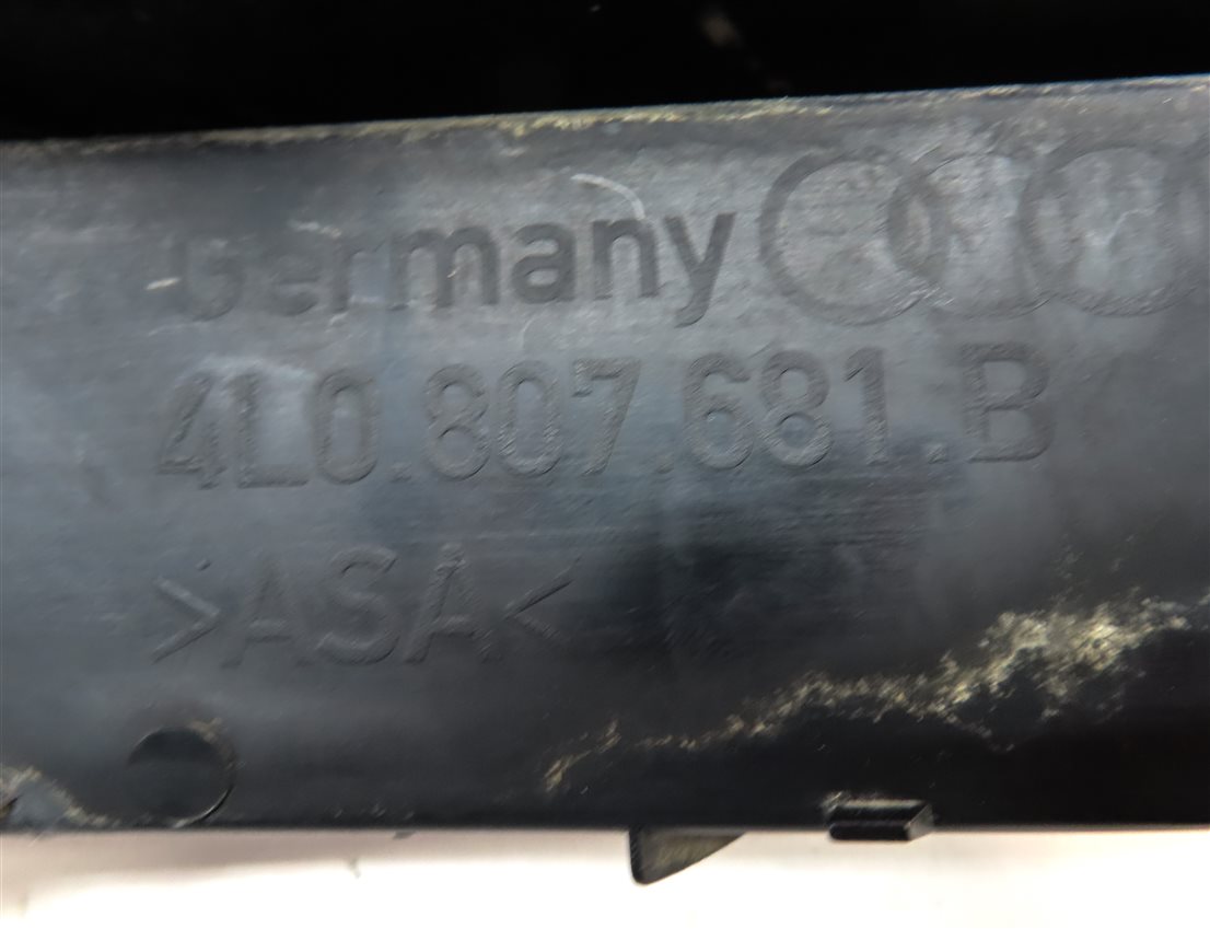 Thumbnail 6: 2011 AUDI Q7 (4L) FRONT LEFT DRIVER LOWER BUMPER GRILLE END AIR VENT