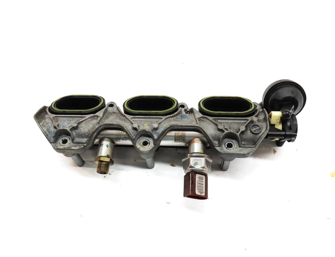 Thumbnail 5: 12-17 AUDI A6 A7 Q5 S5 SQ5 (C7 4G8 B8 8T 8R) RIGHT INTAKE MANIFOLD DIFFUSER RAIL