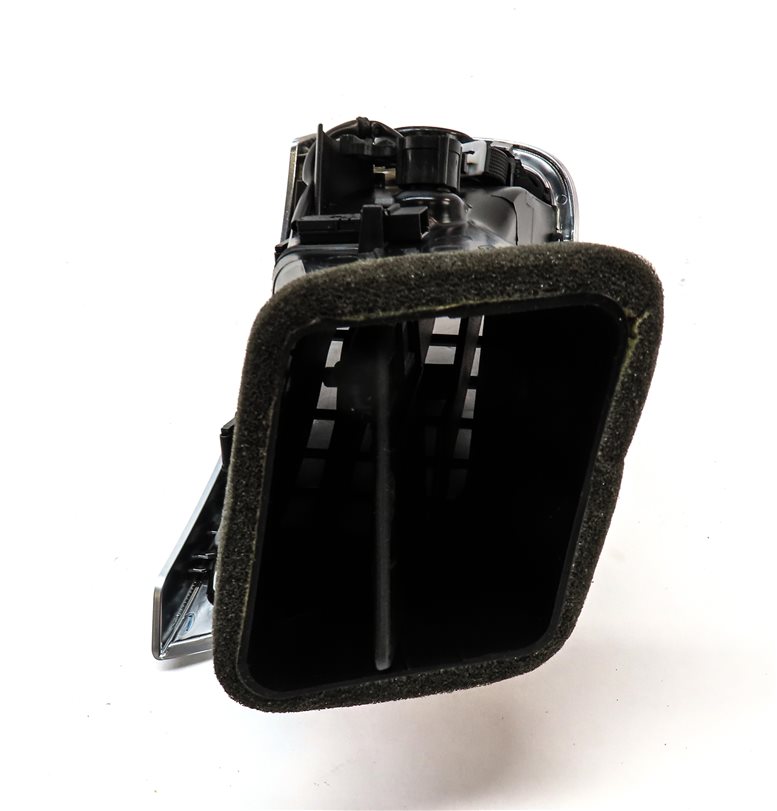 Thumbnail 4: 2011 AUDI Q7 (4L) FRONT LEFT DRIVER HVAC A/C HEATER AIR VENT (BLACK)