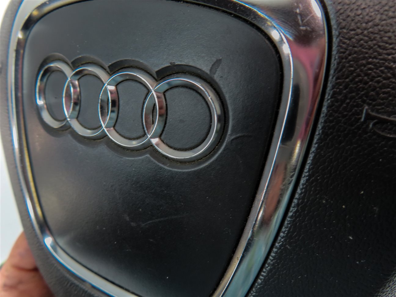 Thumbnail 7: 2011-2015 AUDI Q7 (4L) LEFT DRIVER STEERING WHEEL SRS AIRBAG AIR BAG (BLACK)